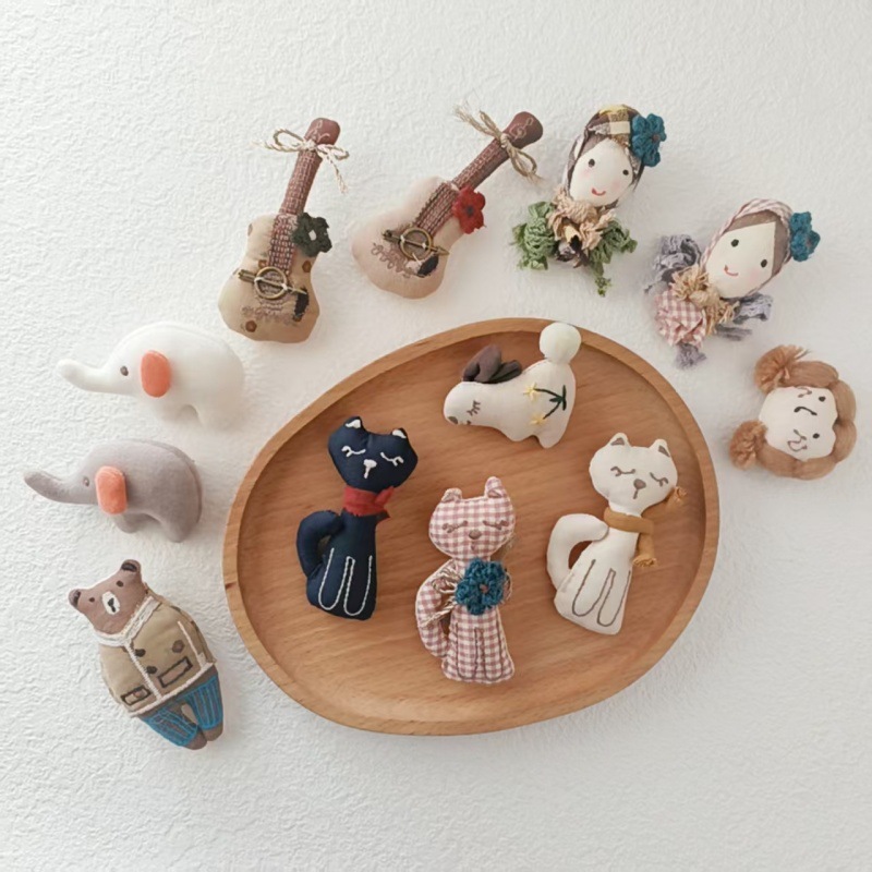 Japan Lifestyle And Culture - Handmade Cotton Linen Brooch 2026 New